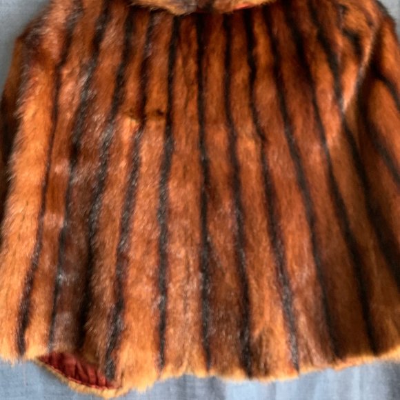 Elegant and Chic: Mink Fur Cape in Excellent Condition - Picture 3 of 7